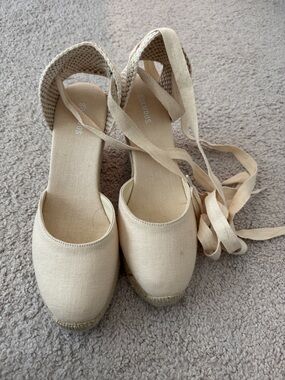 Soludos Cream Canvas Lace-Up Espadrille Wedges
